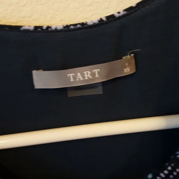 Tie front tank by Tart - Picture 3 of 6